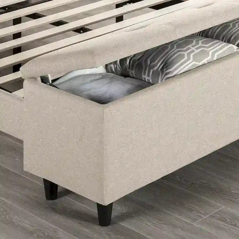 Lit plateforme rembourré beige avec pouf de rangement